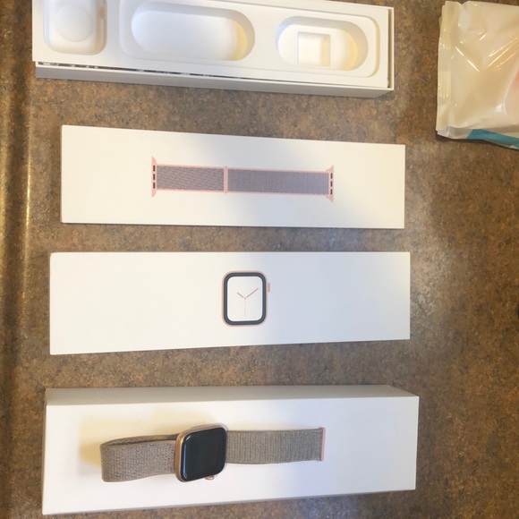 Apple Watch S4 main image 2